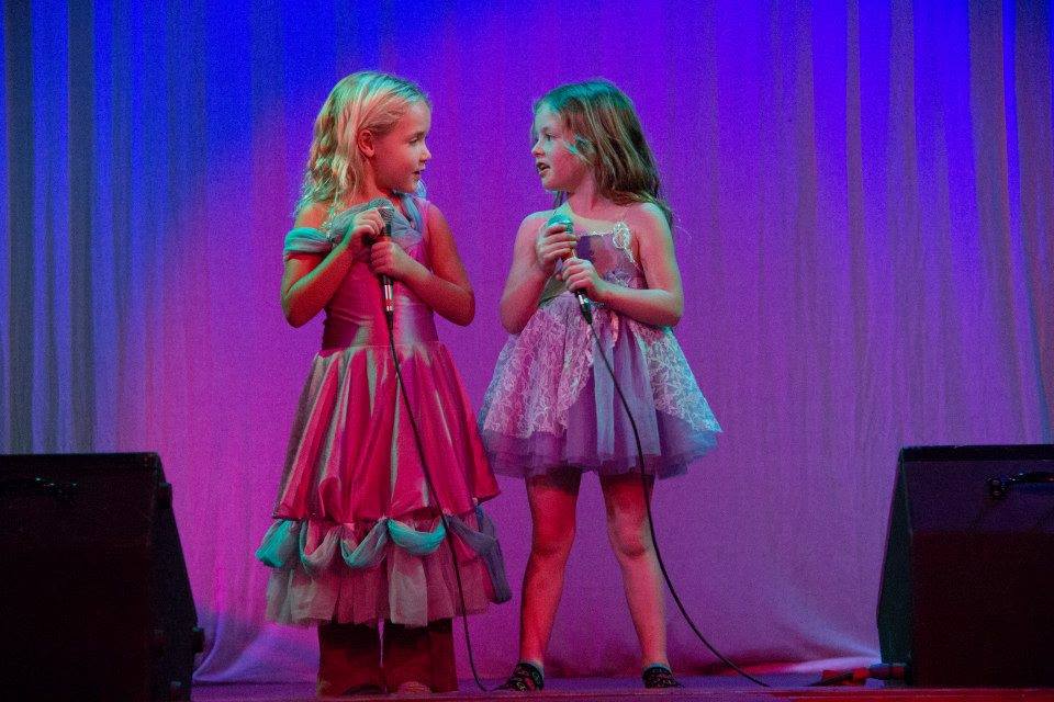 Young singers at Arena Theater